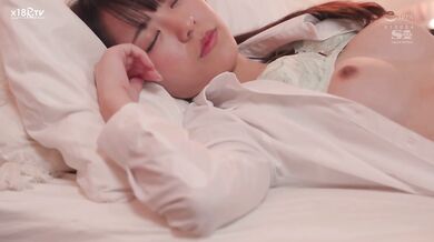 【中文字幕】相部屋NTR 仙台から上京してきた纯朴新入社员が絶伦上司に仕组まれ朝から晩まで不伦セックスでイカされ続けた出张先の夜